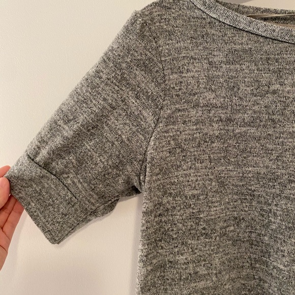 2 for $15 π Grey Zara Cropped Top - Picture 2 of 4